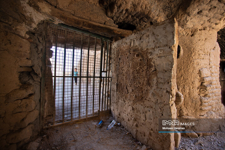 Morchekhort Castle: A Majestic Testament to Isfahan's Rich History