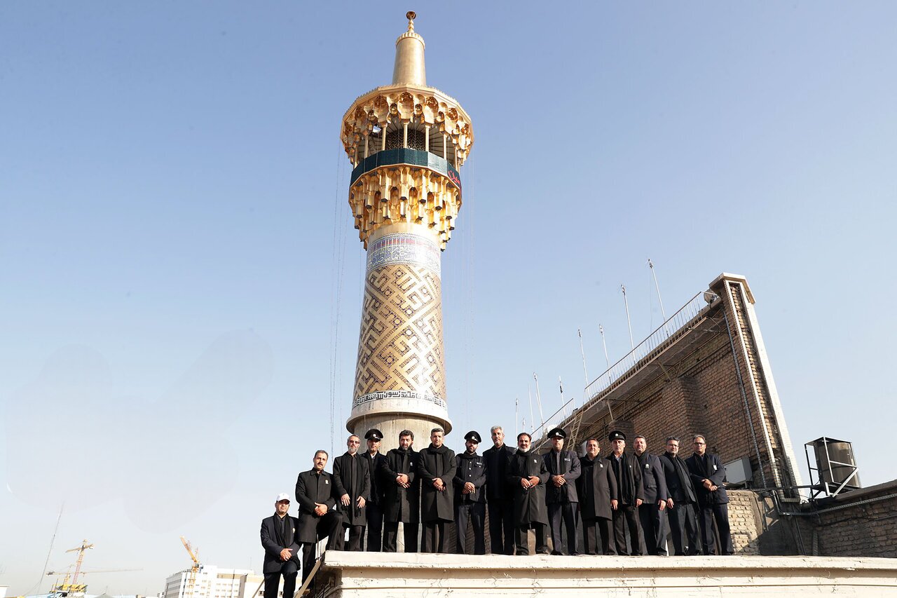 نگاهی به آیین‌های مختلف عزاداری در حرم امام رضا(ع)/  یک ایران در سوگ عالم آل‌محمد(ص)