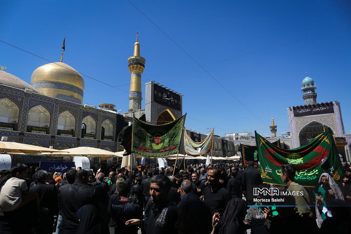 عزاداری روز شهادت امام رضا(ع) در حرم مطهر رضوی