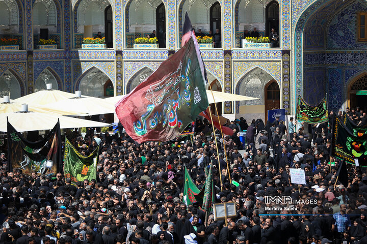 عزاداری روز شهادت امام رضا(ع) در حرم مطهر رضوی