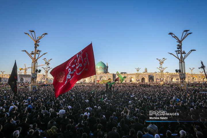 مراسم سنتی چهارپایه خوانی در حرم رضوی