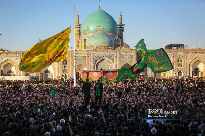 مراسم سنتی چهارپایه خوانی در حرم رضوی