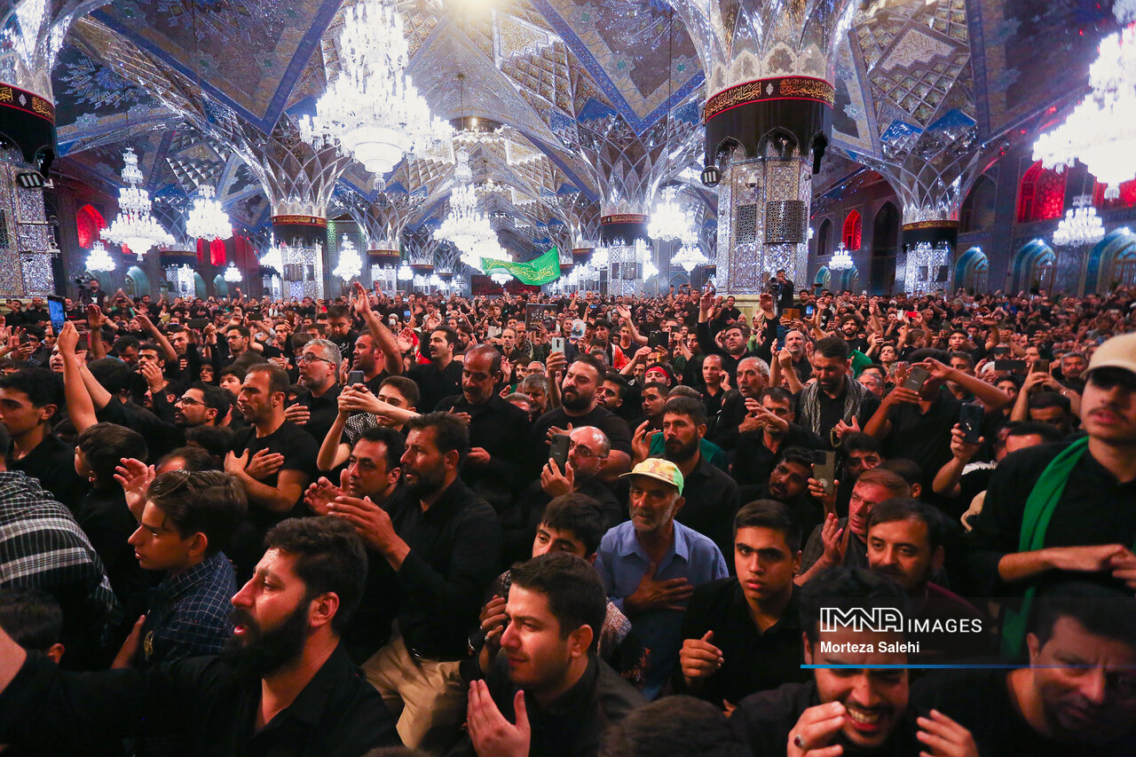 Iranians Commemorate Martyrdom Anniversary of Imam Reza (AS)