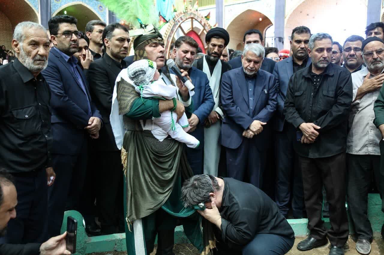 آیین سنتی عزاداری و تعزیهخوانی ایام پایانی ماه صفر در روستای توت+ عکس