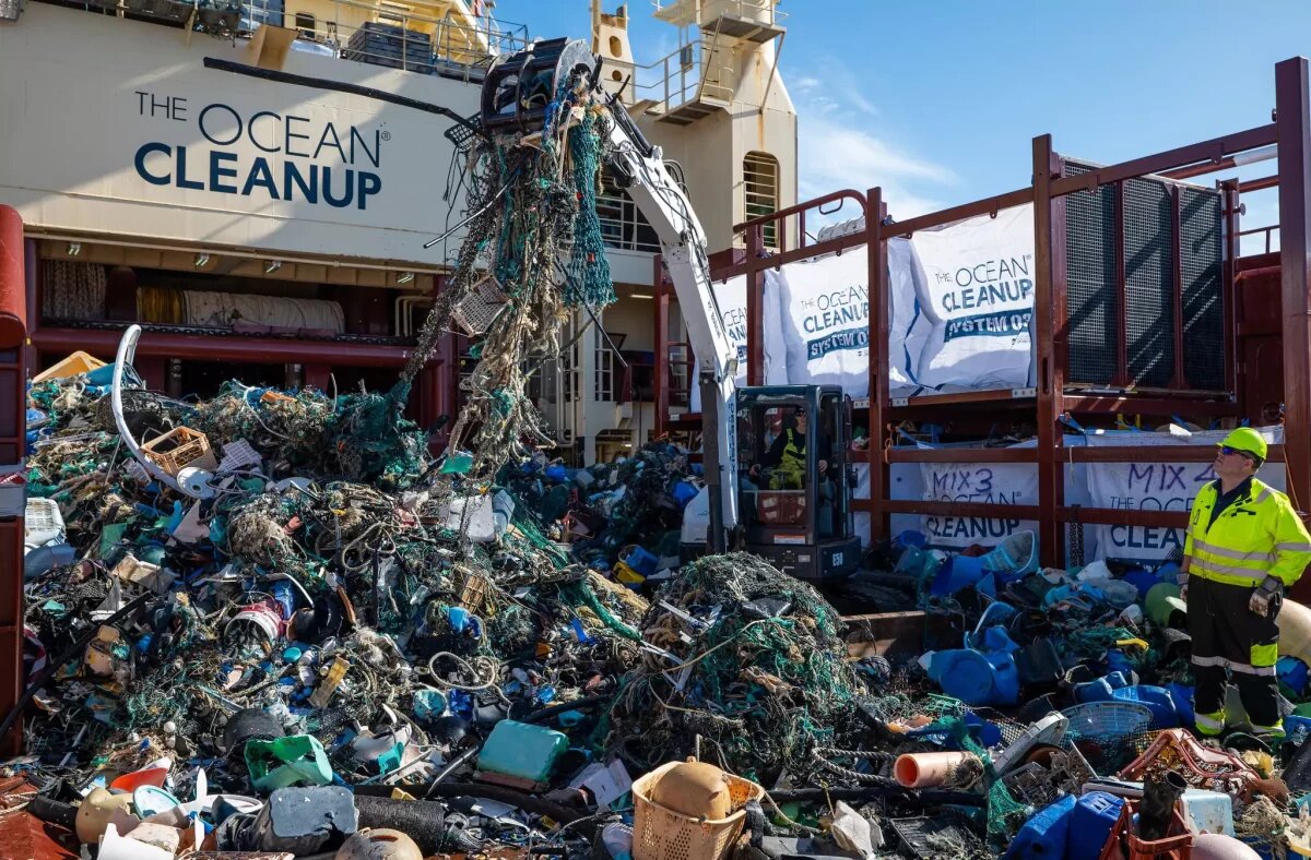 جهان در انتظار رخدادهای شدید آبوهوایی /نصب پنلهای خورشیدی بر فراز کوههای آلپ