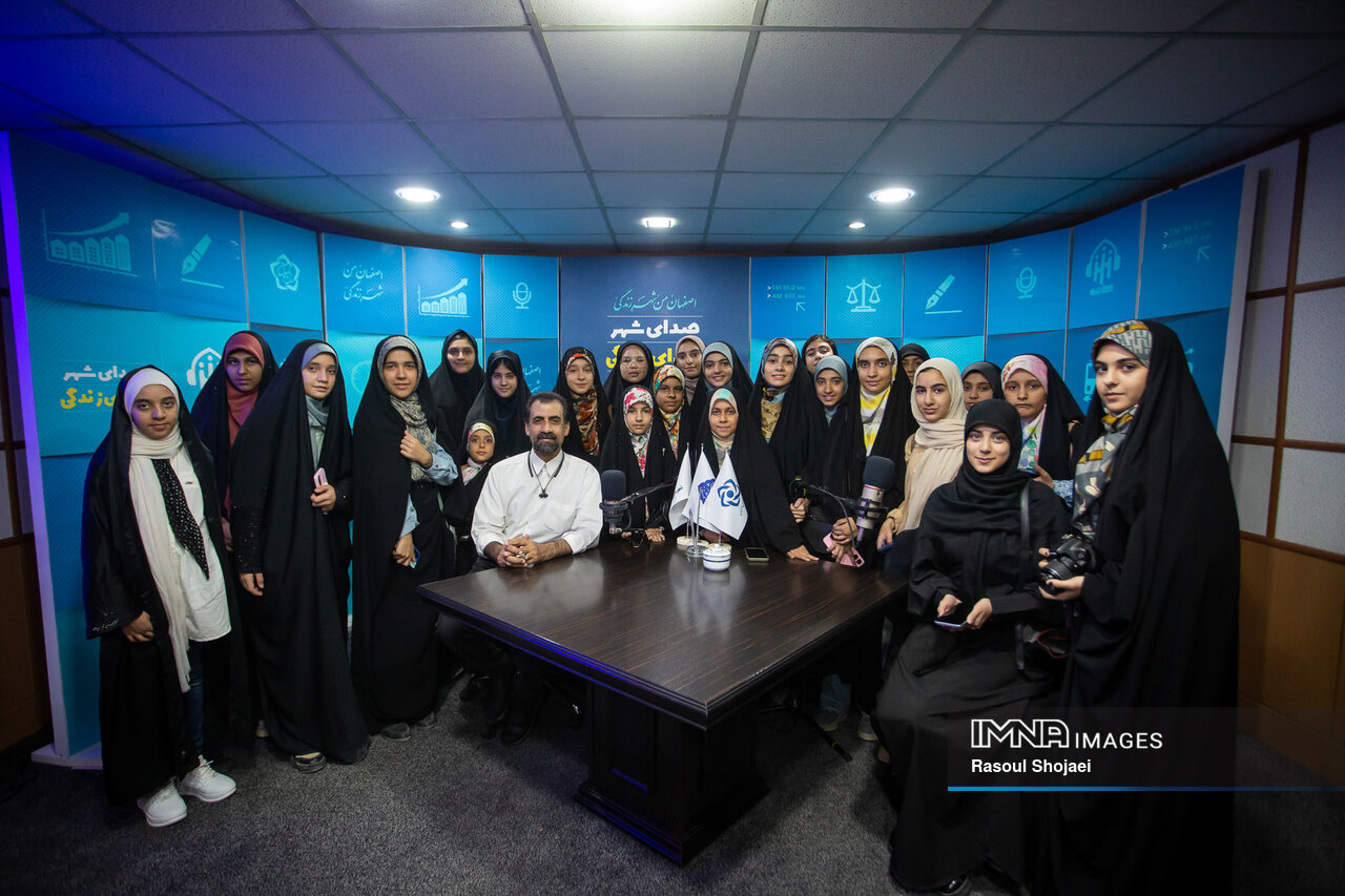 بازدید ۸۰ خبرنگار دهه هشتادی از پروژههای شهری اصفهان