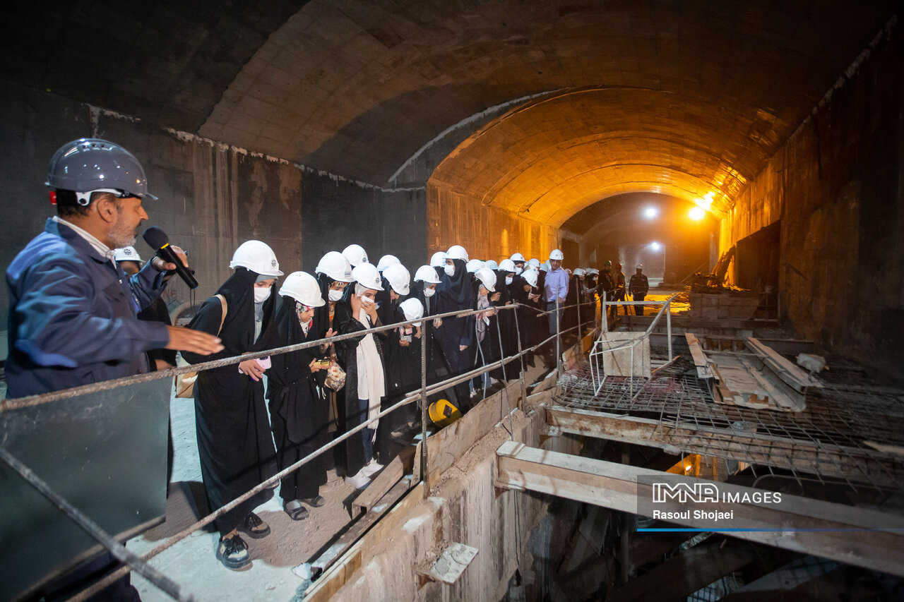 بازدید ۸۰ خبرنگار دهه هشتادی از پروژههای شهری اصفهان