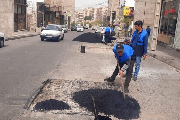 لکه‌گیری ۷۶۰۰ تنی آسفالت در بیش از ۱۵۰ محله و معبر شهری تبریز