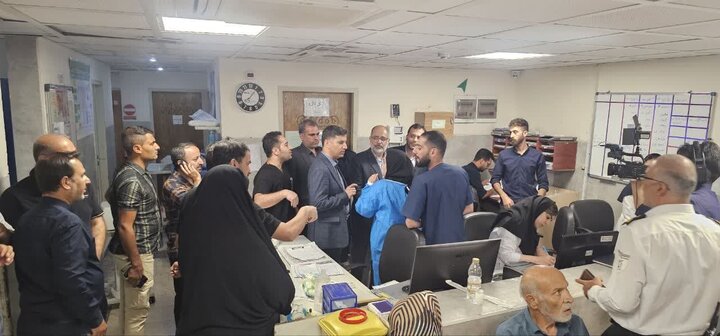 گلایه مراجعان از وضعیت خدمات‌رسانی به بیماران بیمارستان نمازی شیراز