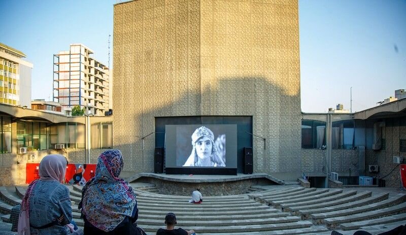 کمبود سینما در چهارمحال و بختیاری/ علاقه مردم بام ایران به هنر هفتم خاک میخورد