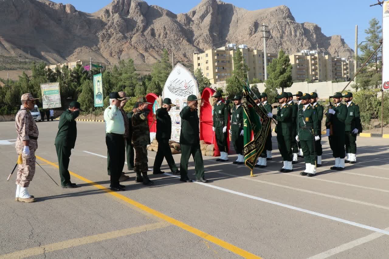 مراسم عهد سربازی و تجدید بیعت نیروهای مسلح استان با امام زمان(عج)