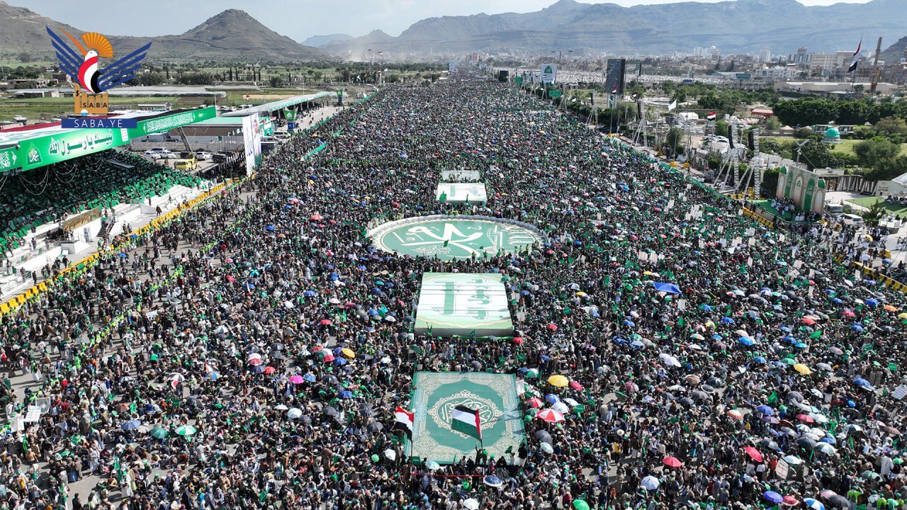 جشن متفاوت یمنیها برای ولادت پیامبر (ص) روی کشتی اسرائیلی + فیلم