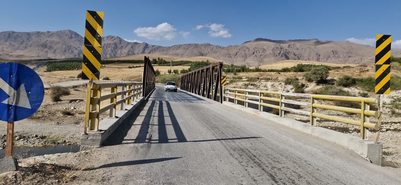 جادهها شریانهای حیاتی اقتصاد شهرستانها هستند