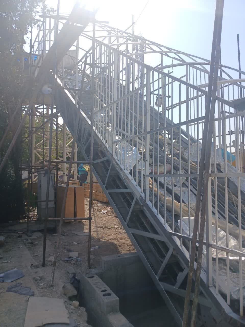 بهرهبرداری از پروژه نوسازی پله برقی پل مکانیزه میدان آزادی تا شهریور ۱۴۰۳