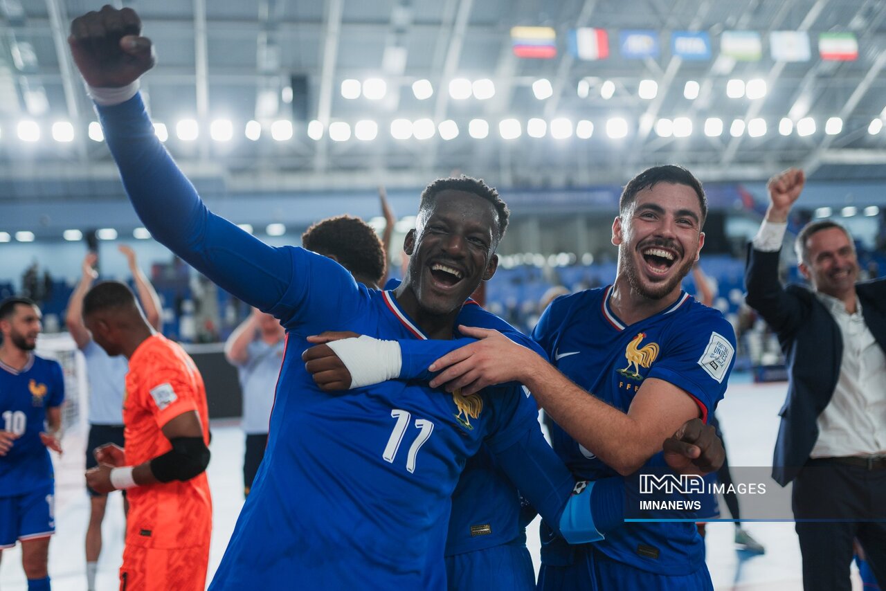 ایران - فرانسه / نبرد بهترین تیم آسیا با خروسهای بلندپرواز برای صدرنشینی