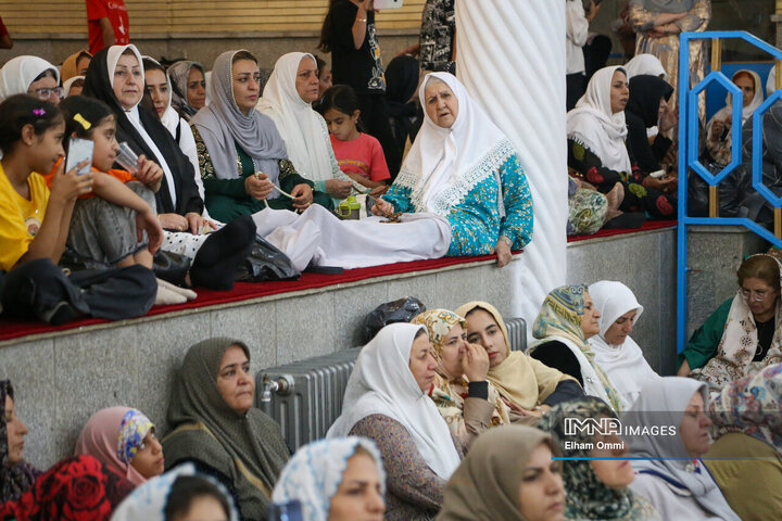 بزرگترین مولودی‌خوانی کشور در سنندج