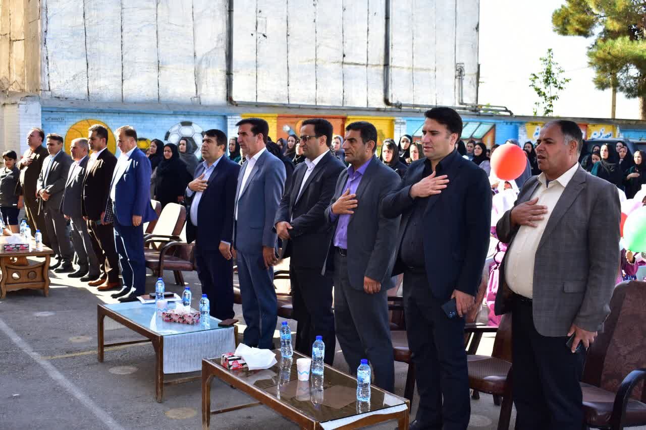 آغاز سال تحصیلی بیش از ۱۴ هزار دانشآموز کلاس اولی در کهگیلویه و بویراحمد + عکس