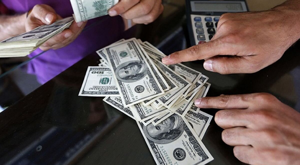 آرامش بازار ارز در تلاطم تنش