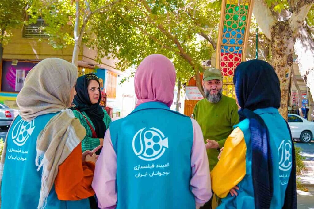 اینجا فیلمسازان حرفهای هم از نوجوانان جا میمانند