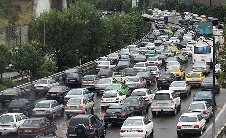 تردد پرحجم و ترافیک سنگین در جاده‌های مواصلاتی مازندران