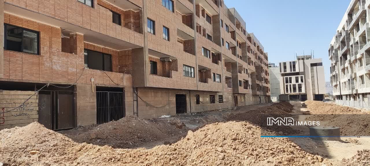 مشکل انشعابات مجموعه مشارکتی گل نرگس رفع میشود