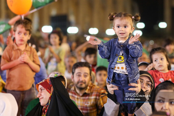 جشن بزرگ خانوادگی هفته وحدت