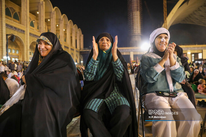 جشن بزرگ خانوادگی هفته وحدت