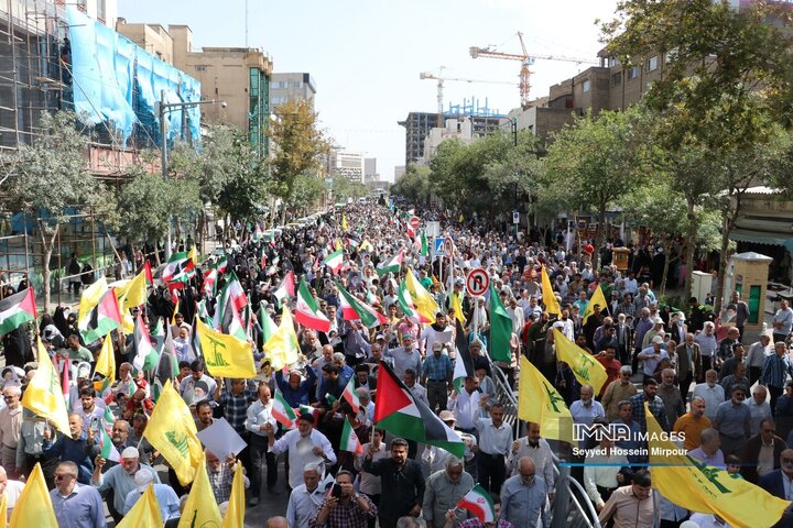 راهپیمایی حمایت از مردم غزه در مشهد مقدس