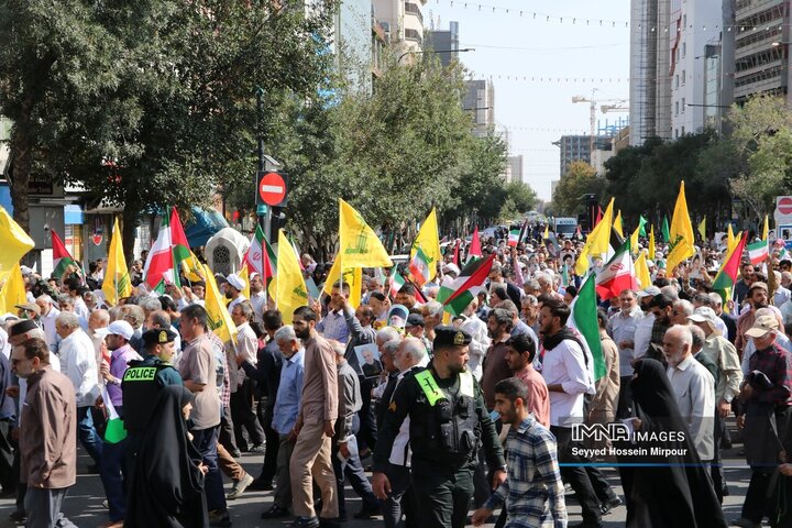 راهپیمایی حمایت از مردم غزه در مشهد مقدس