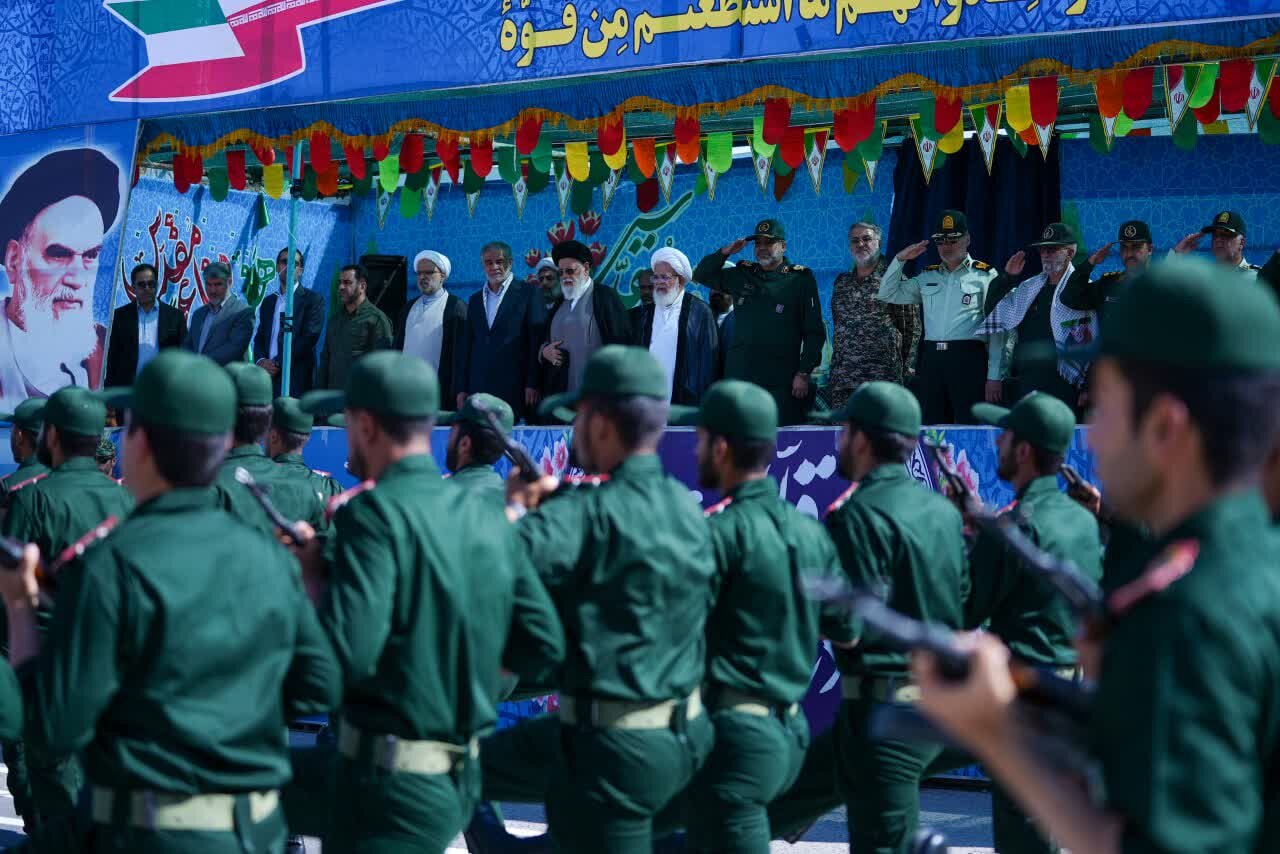 گزارش تصویری رژه نیروهای مسلح در استان یزد