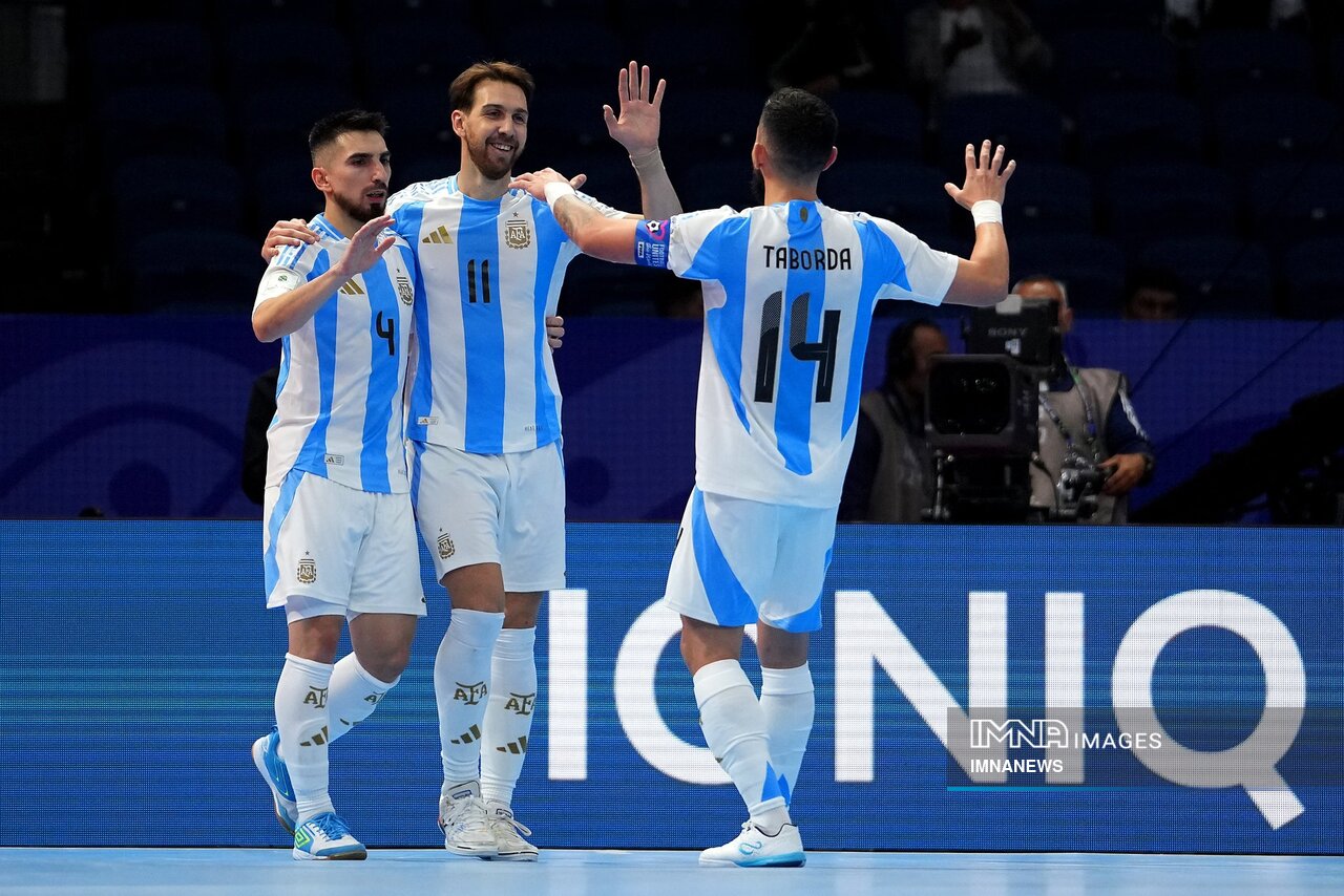 نتایج روز هشتم بازیهای مرحله گروهی جامجهانی فوتسال / پیروزی قاطعانه اسپانیا و قزاقستان