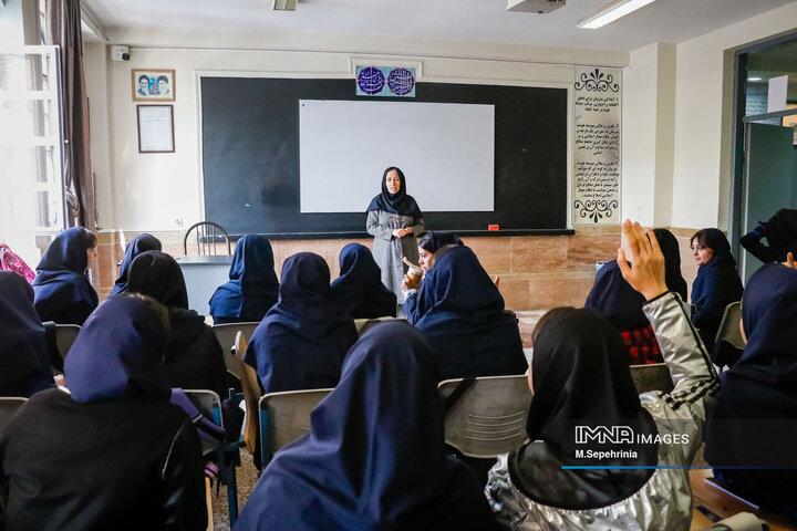 آیین زنگ مهر و بازگشایی مدارس در تبریز