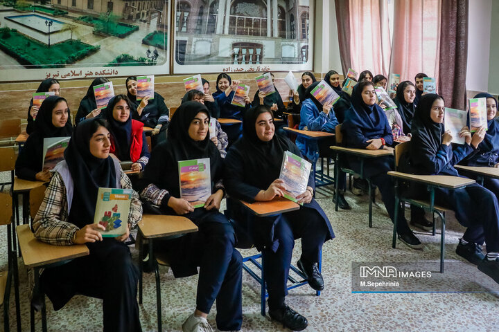 آیین زنگ مهر و بازگشایی مدارس در تبریز