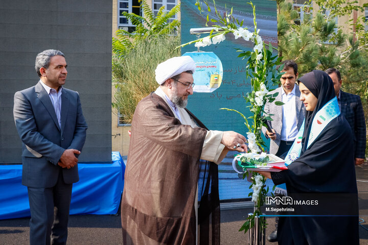 آیین زنگ مهر و بازگشایی مدارس در تبریز