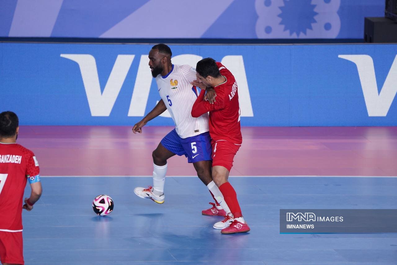 نتایج روز نهم بازیهای مرحله گروهی جامجهانی فوتسال / صدرنشینی ایران با شکست عمدی فرانسه