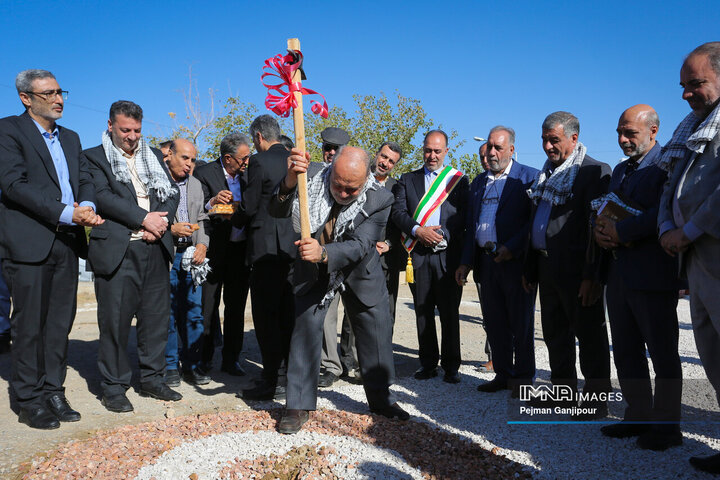 آیین کلنگ‌زنی ساختمان انتقال خون غرب اصفهان