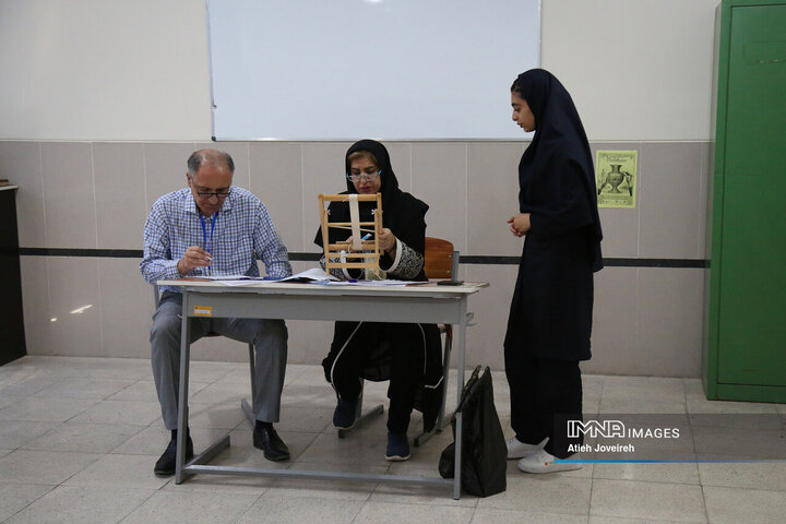 داوری نهایی دومین جشنواره صنایع دستی خلاق دانش‌آموزان اصفهان