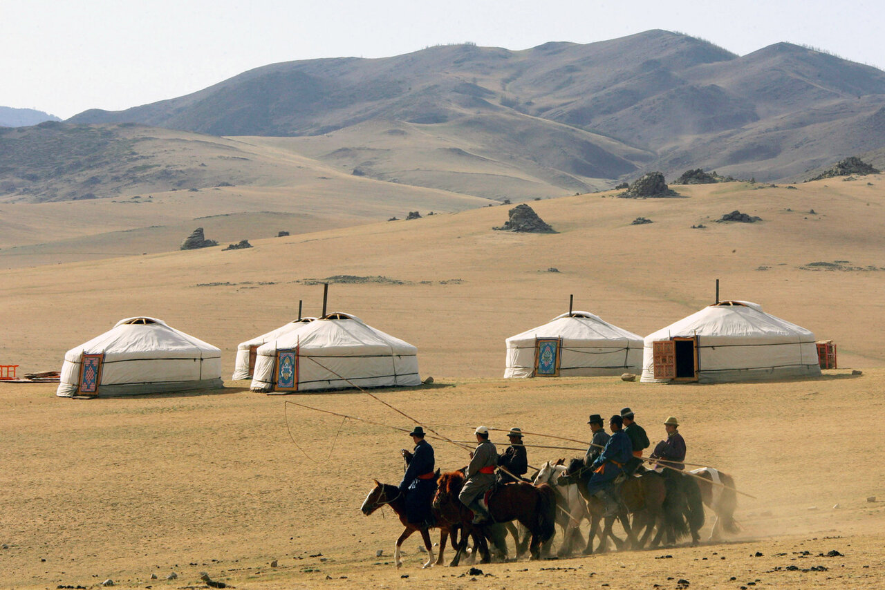 کشف تکنیک‌های معماری سنتی؛ میراثی در گل، سنگ و نی