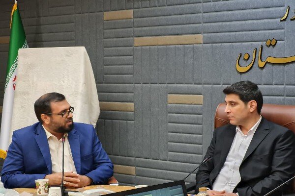 پوستر هفدهمین دوره جشنواره بینالمللی تئاتر خیابانی مریوان رونمایی شد