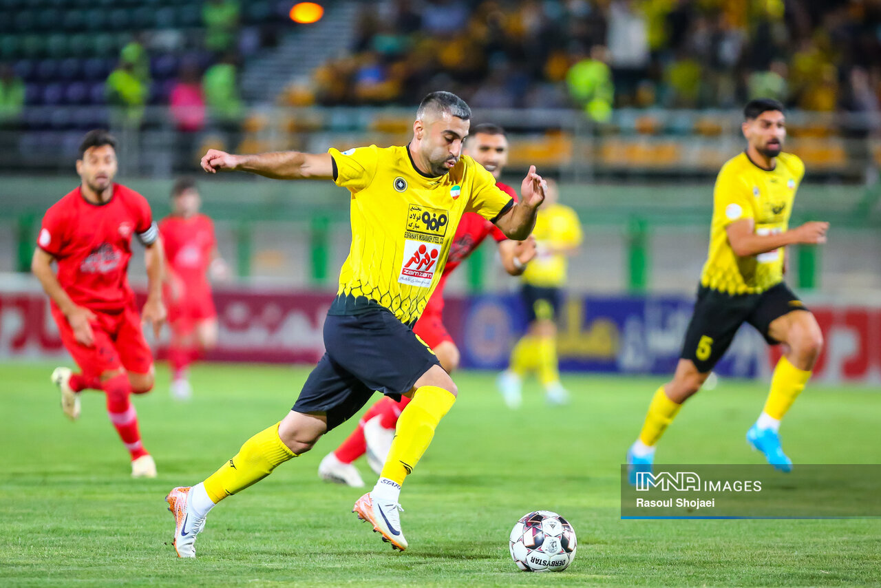 ضرورت خروج دولت از عرصه باشگاهداری