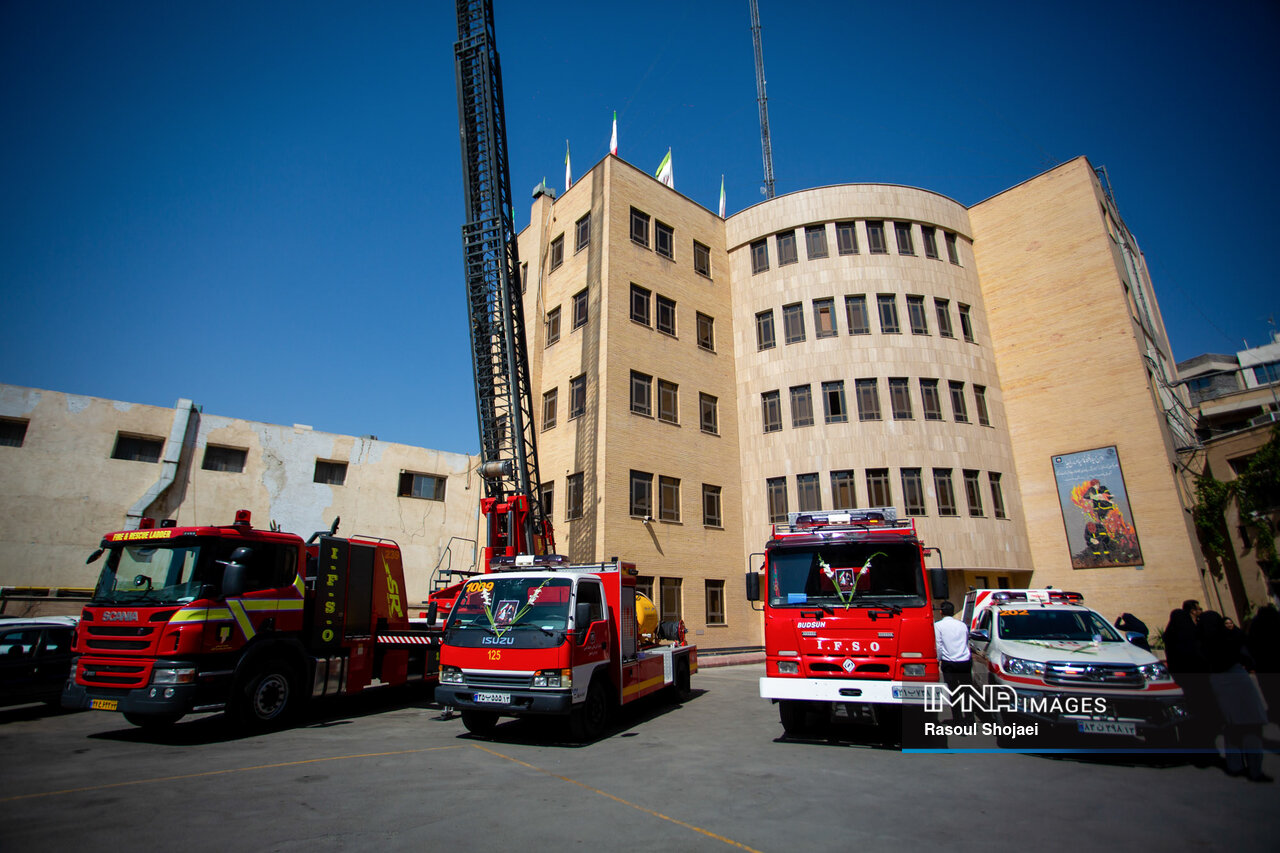 تدوین سند هوش مصنوعی در آتشنشانی اصفهان/رونمایی از اولین پهپاد آتشنشان تا پایان سالجاری