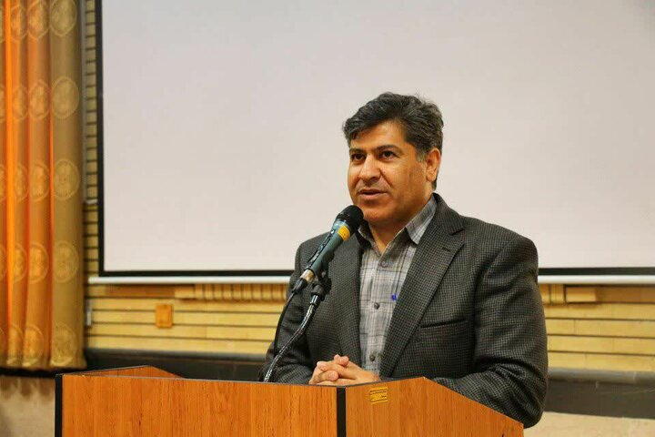 سومین جشنواره منطقهای تئاتر طنز تی تالی ایوان برگزار میشود سومین جشنواره منطقهای تئاتر طنز تی تالی ایوان برگزار میشود