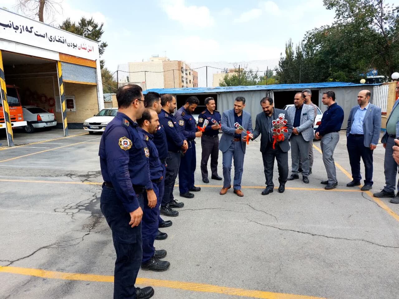 آتشنشانان خدمتگزاران واقعی مردم هستند