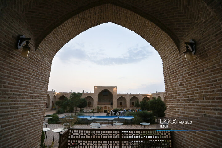 کاروانسرای تاریخی دودهکان دلیجان