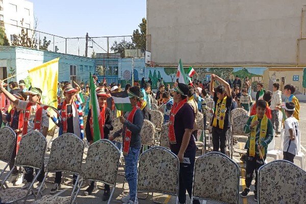 پایگاههای جشن عاطفهها در مدارس کردستان برپا شد