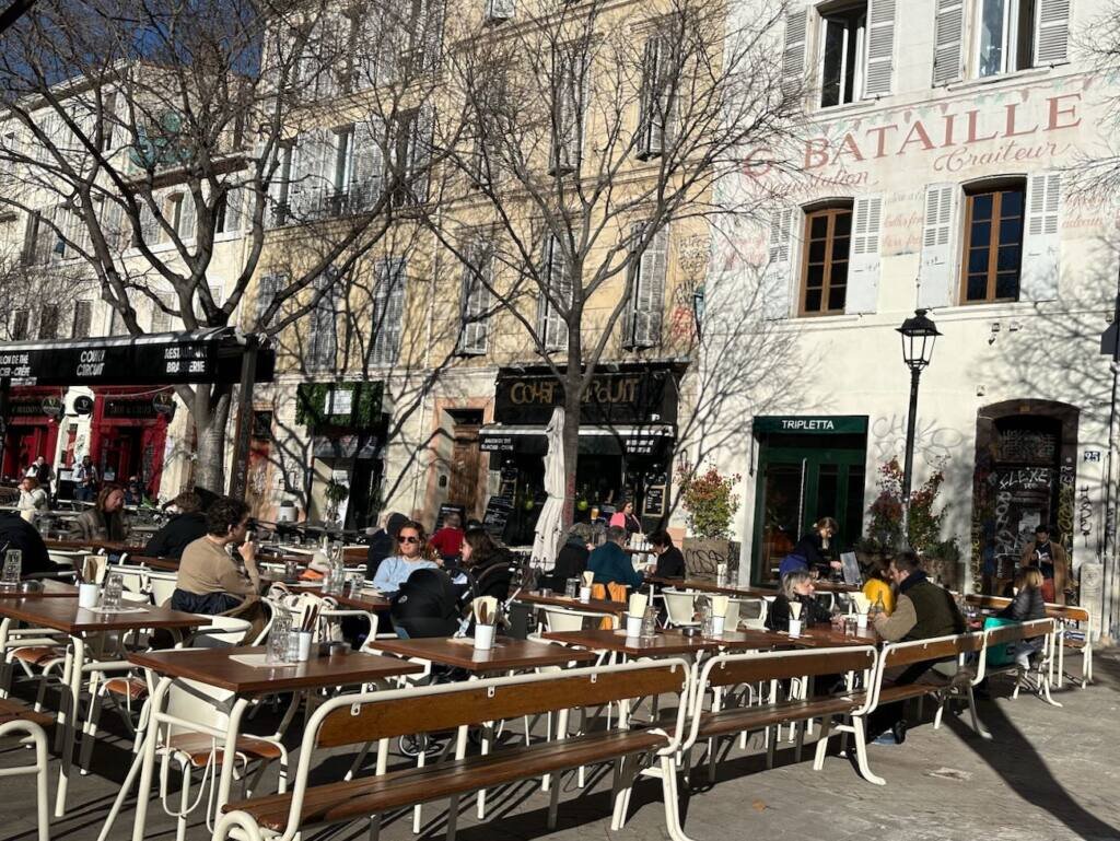 فرانسه میزبان جذابترین محله جهان/ انقلاب خورشیدی در بزرگترین نیروگاههای جهان