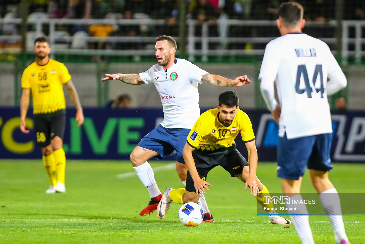 بیگانگی سپاهانِ صدرنشین لیگ با موفقیت در آسیا