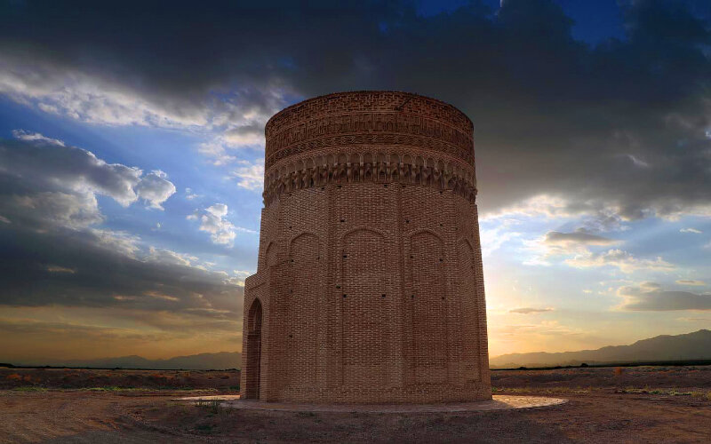 برجها، نزدیکترین امانتداران تاریخ به آسمان