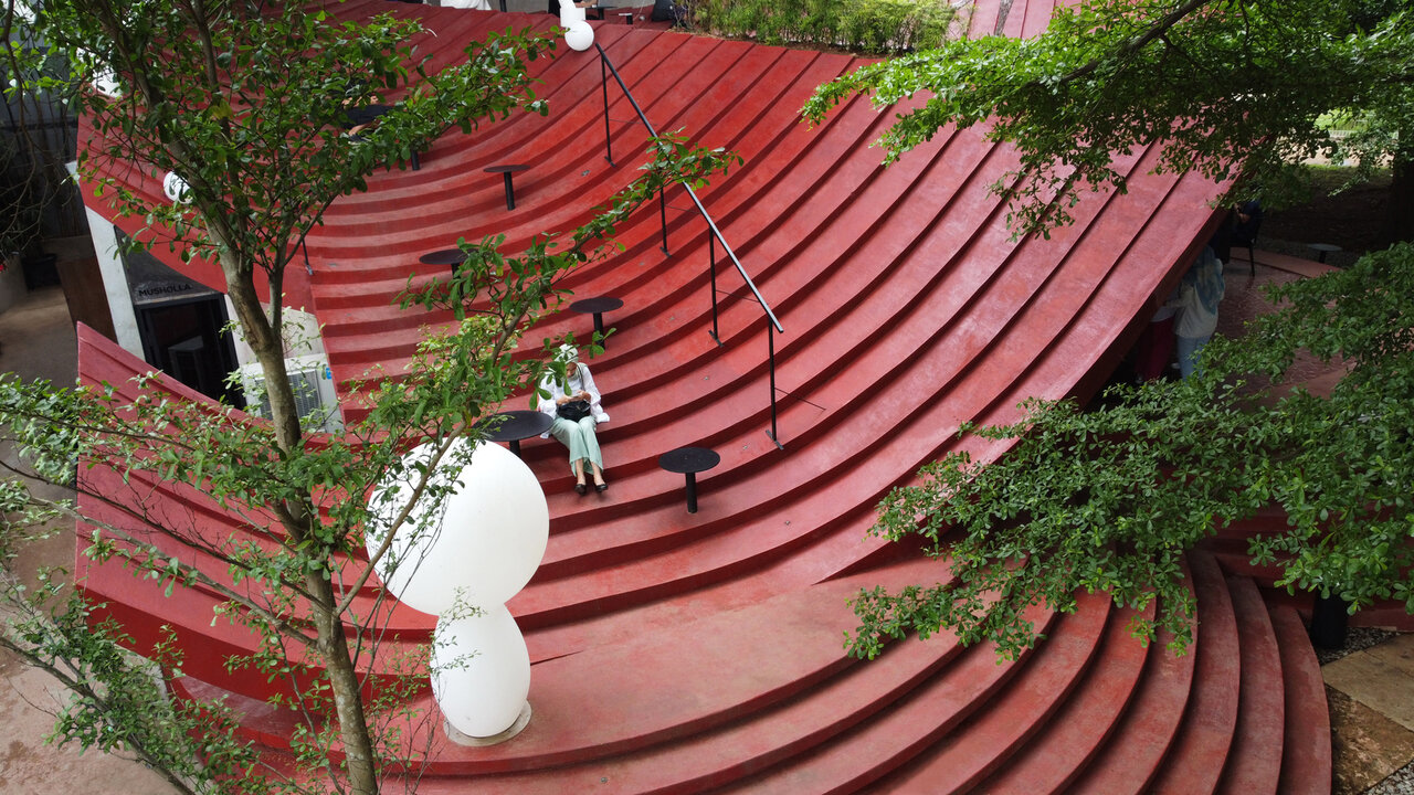 نمونههای موفق اجرای بامهای پلکانی در شهرها