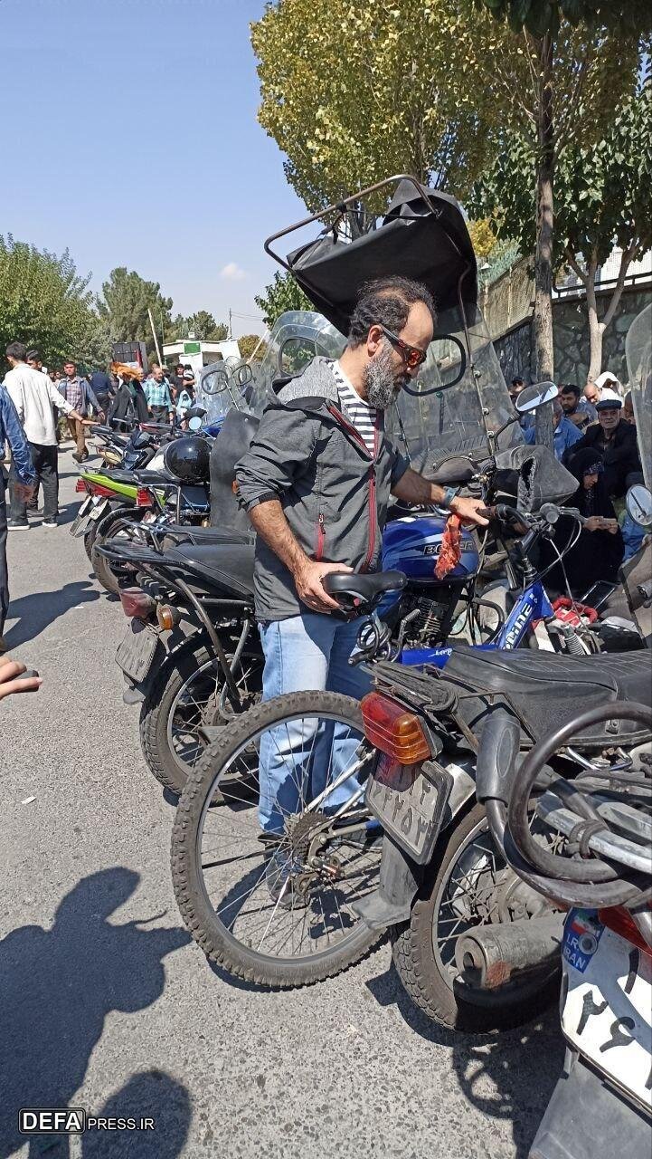 حضور چهرههای فرهنگی و هنری در نماز جمعه با شکوه تهران